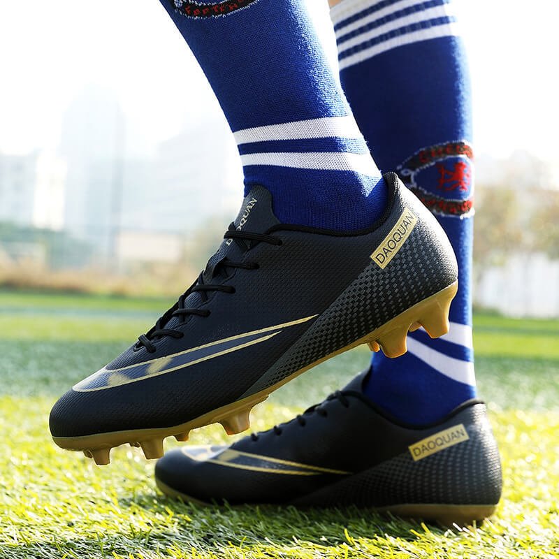 OEM Professional Men's High Heel Soccer Boots Microfiber Leather AG TF Football Sneakers for Outdoor Football and Teenagers