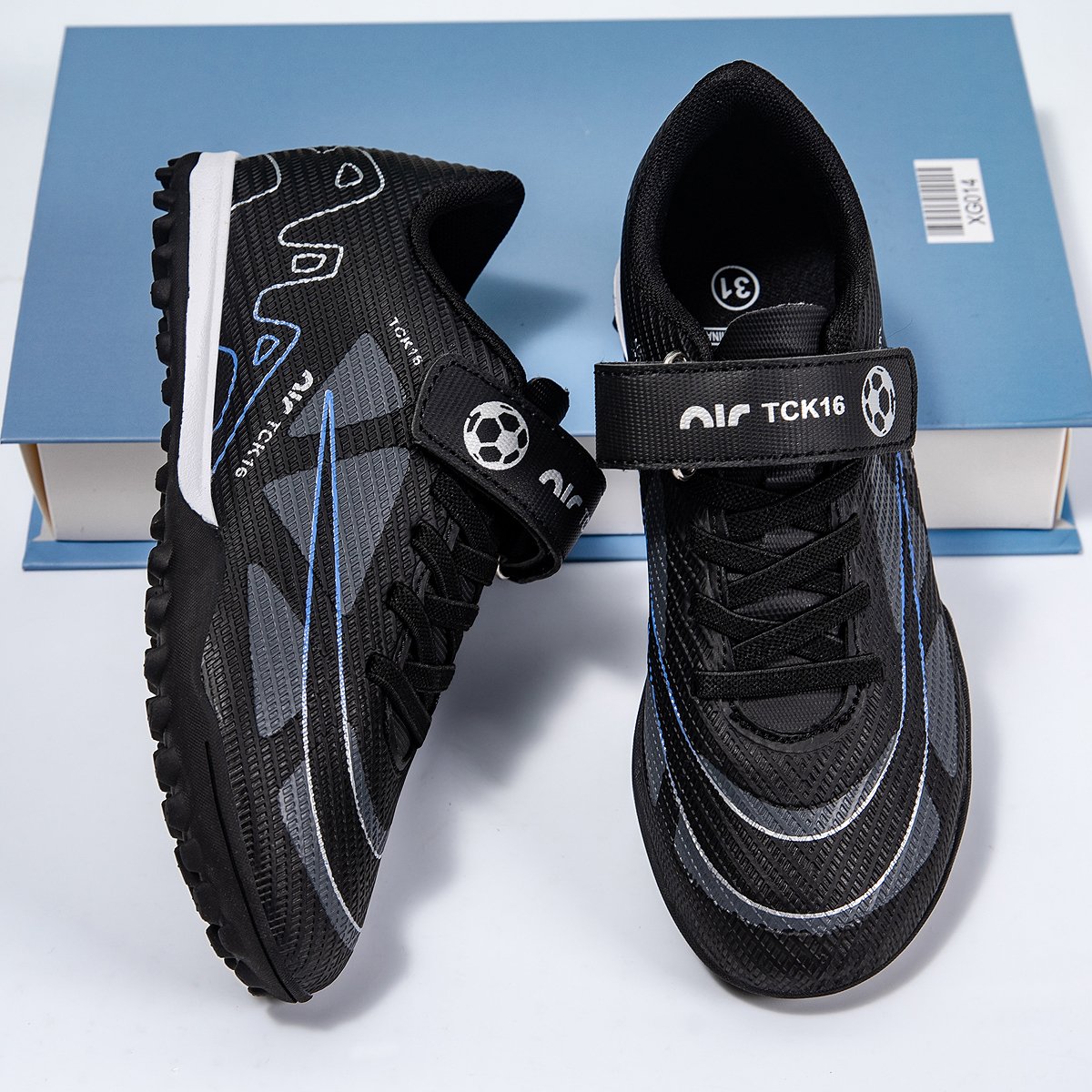 Wholesale Retail Professional Anti-Slip Soccer Shoes for Kids Free Lace Short TF Lawn Broken Nails Campus Training