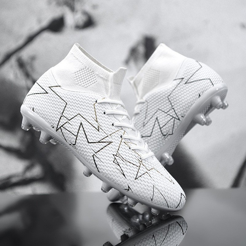 Men's Soccer sports shoes Cleats Lightweight spikes Professional Training High-top breathable Boys Football Boots