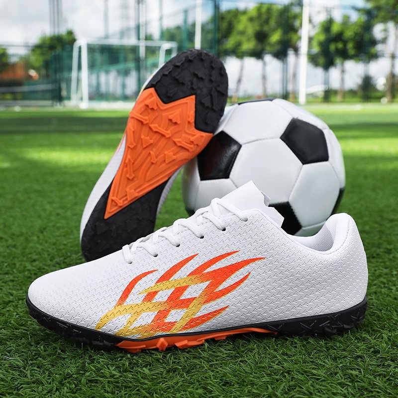 Factory Outlet Professional Soccer Training Sneakers Breathable Anti-Slip Low Top Football Shoes