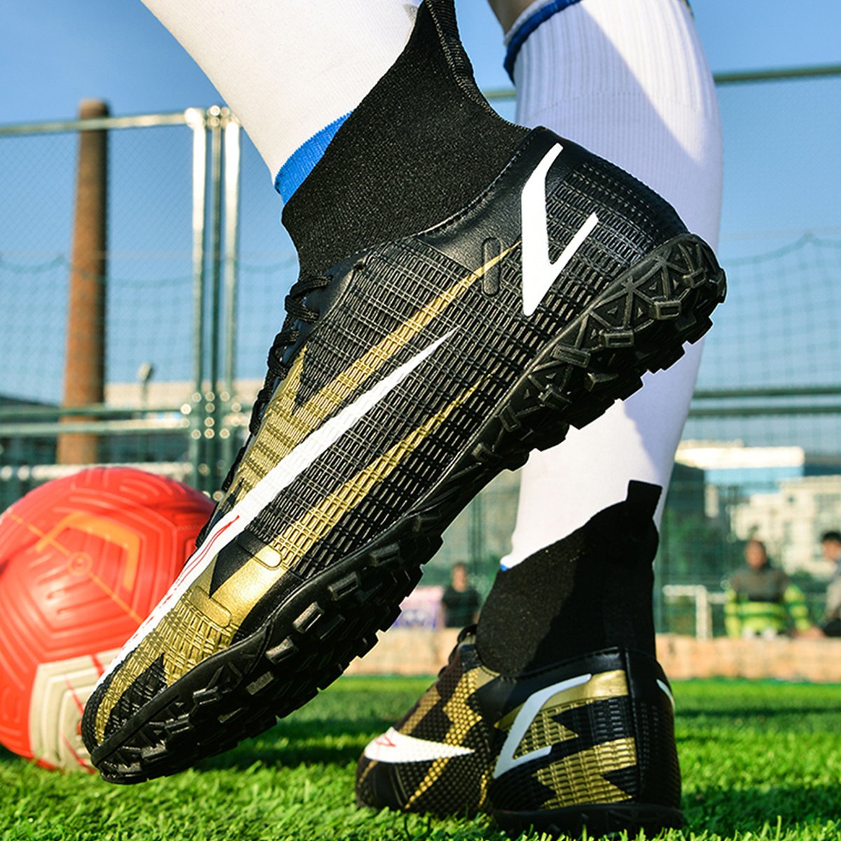 Men's High Top Professional Soccer Shoes New Non-Slip Football Boots Adults Children Hot FG/TF Outdoor Grass Unisex Mesh