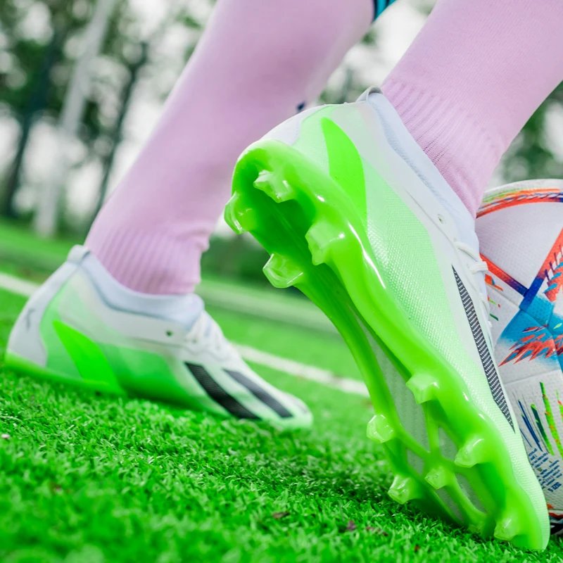 Men's Football Boots TF/FG Soccer Shoes Adults Professional High Quality Soccer Cleat Teenager Anti-slip Outdoor Sports Sneakers