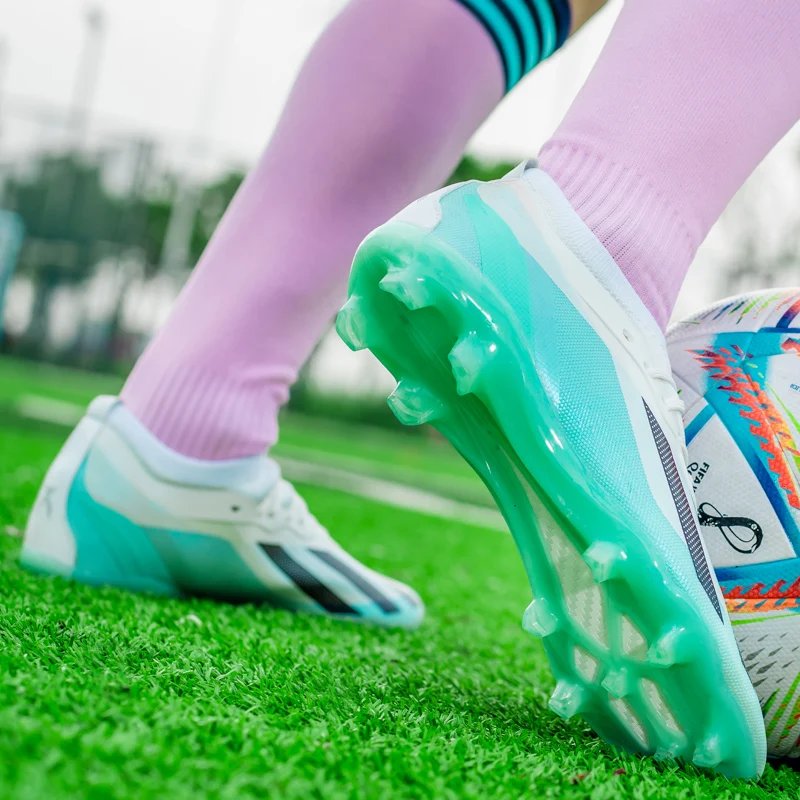 Men's Football Boots TF/FG Soccer Shoes Adults Professional High Quality Soccer Cleat Teenager Anti-slip Outdoor Sports Sneakers