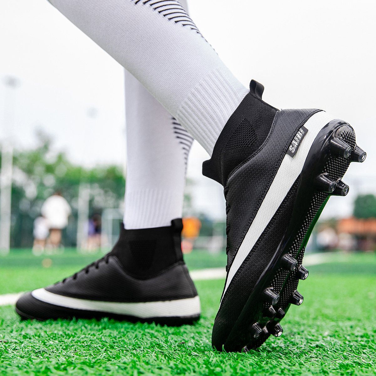 Classic Men's FG Anti-Skid Soccer Training Shoes for Teenagers Sports Running Shoes for All Seasons-Summer Winter Spring Autumn