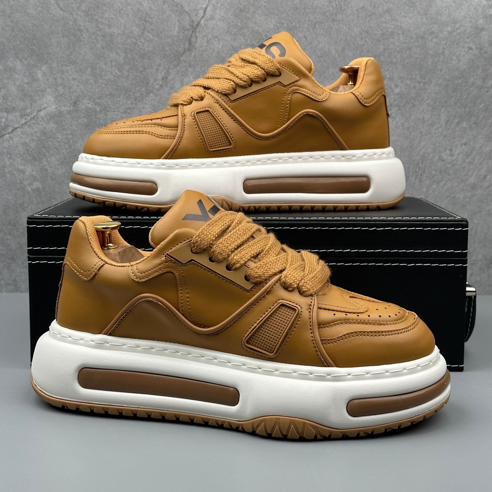 Fashion design autumn and winter new men's casual sports shoes soft sole increase sports skateboard shoes lace-up walking shoes