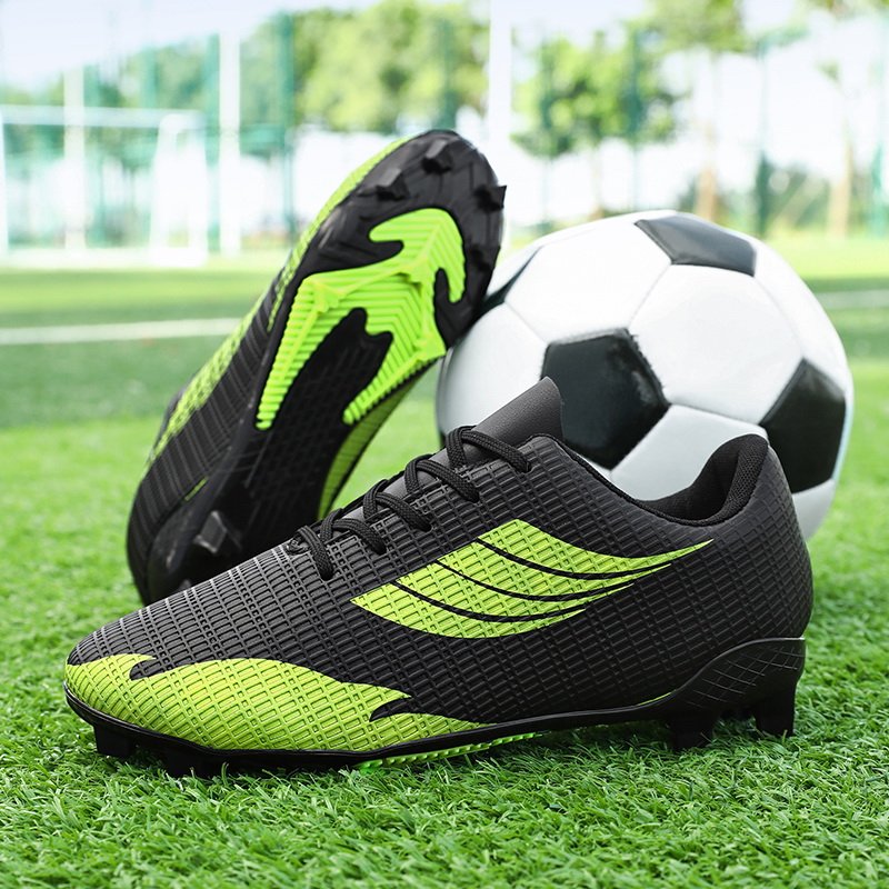 High Quality Soccer Boots Men Soccer Shoes Anti Training Outdoor Football Boots High Ankle Shoes