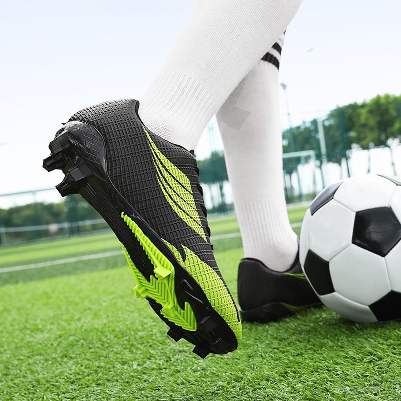 High Quality Soccer Boots Men Soccer Shoes Anti Training Outdoor Football Boots High Ankle Shoes