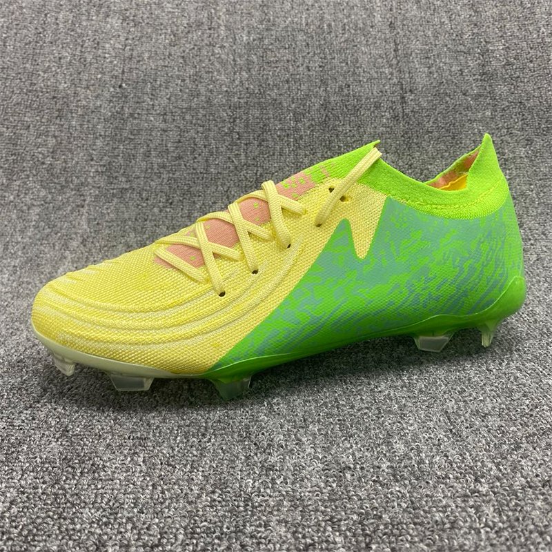 Factory High Quality Fashional Men Professional Athletic Trainers Sneakers Kids Football Shoes Soccer Boots