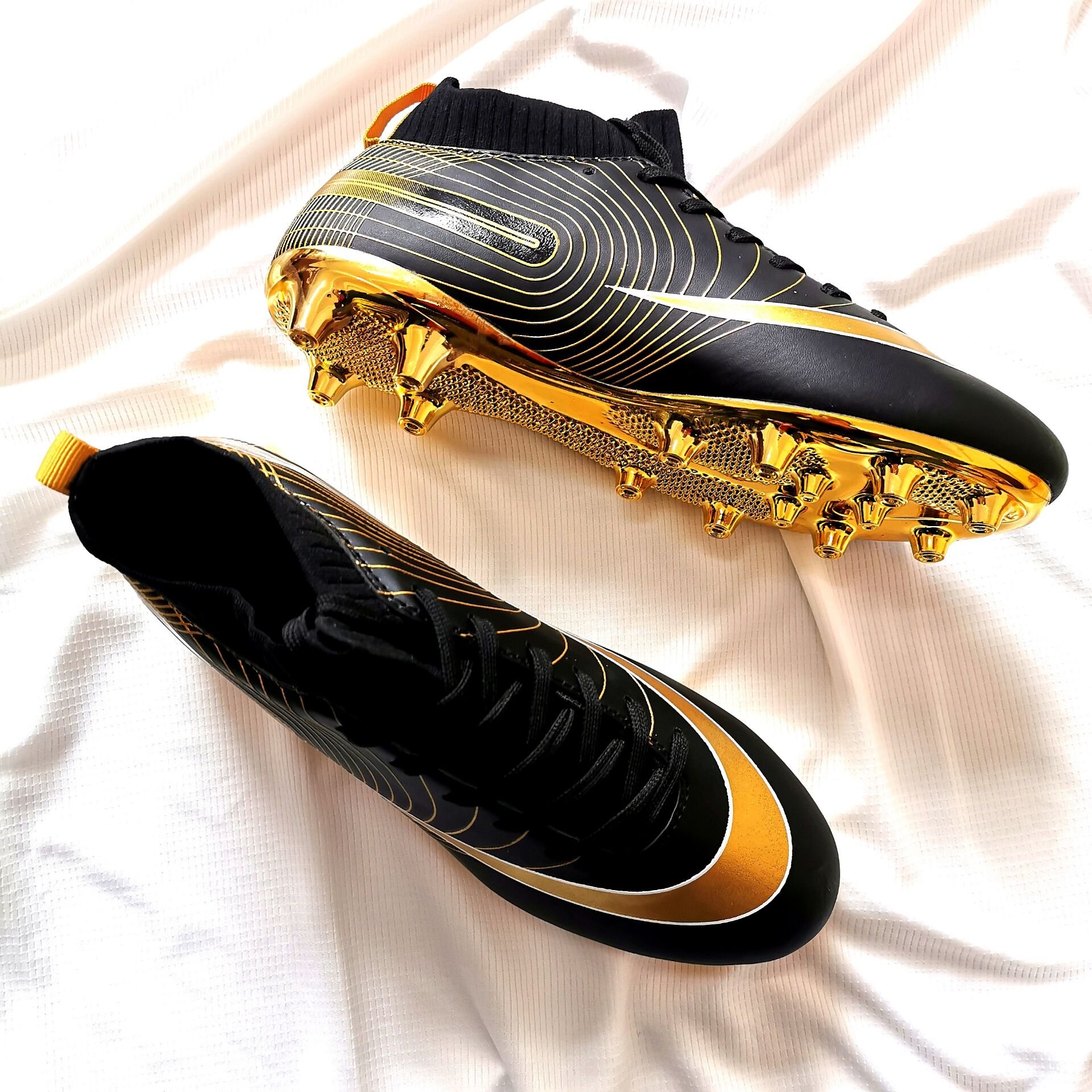 Soccer Shoes Alta Calidad Breathable Bright And Vibrant Colors Casual Soccer Shoes Youth 1 Pair