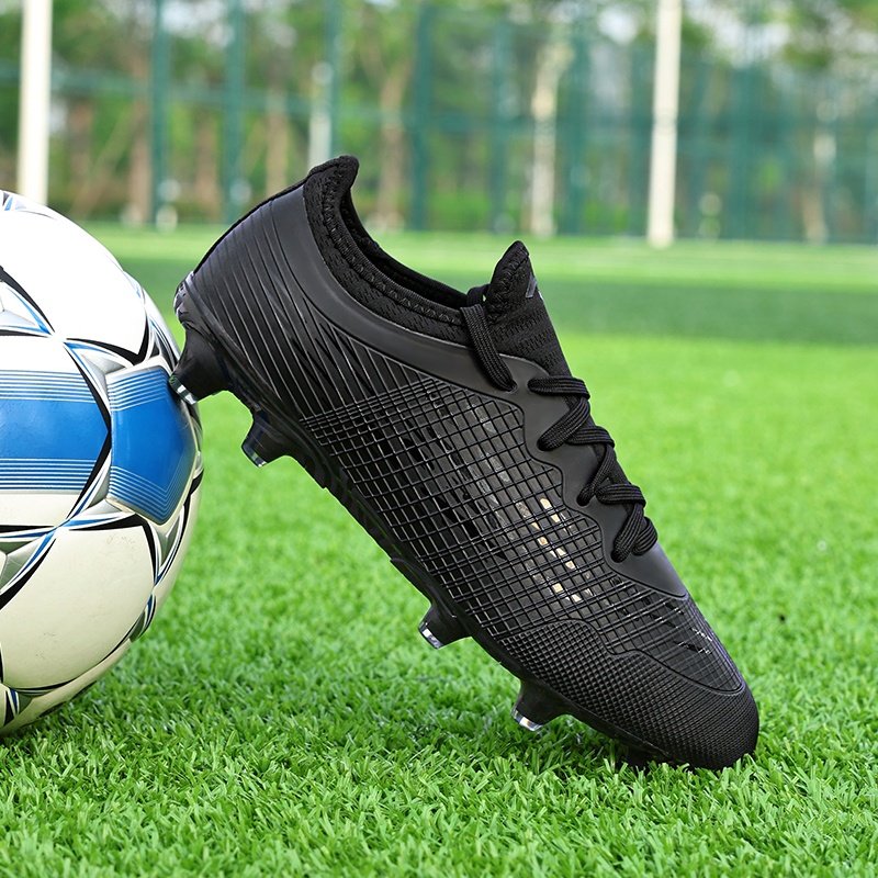 Wholesale children high-quality football shoes indoor outdoor field training men women soccer boots