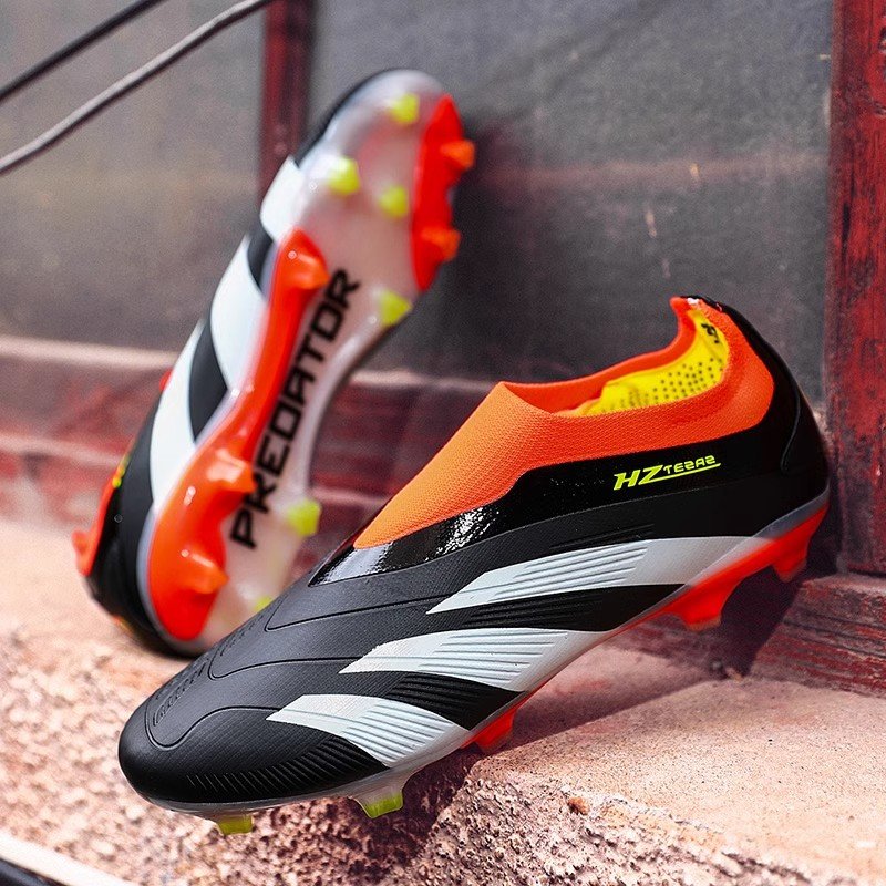 Hot Sale Football Boots Soccer Shoes Men High Quality Boots Sneaker Outdoor Soft Comfortable football shoes Soccer Shoes