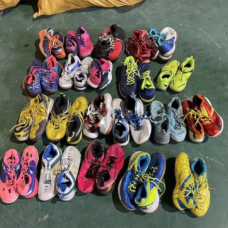 wholesale used men's soccer shoes Second hand shoes clean mix soccer used bale shoes Chinese brand