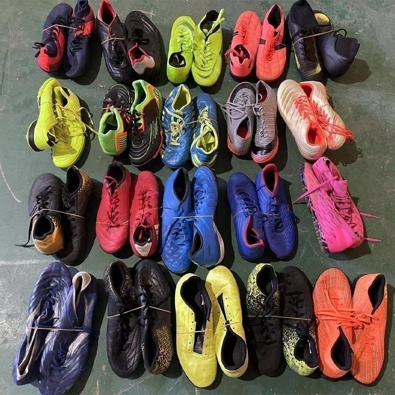 wholesale used men's soccer shoes Second hand shoes clean mix soccer used bale shoes Chinese brand