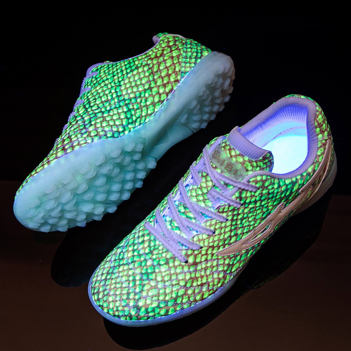 High Quality Low-top Broken Nail Football Shoes Luminous Men's Professional Soccer Shoes