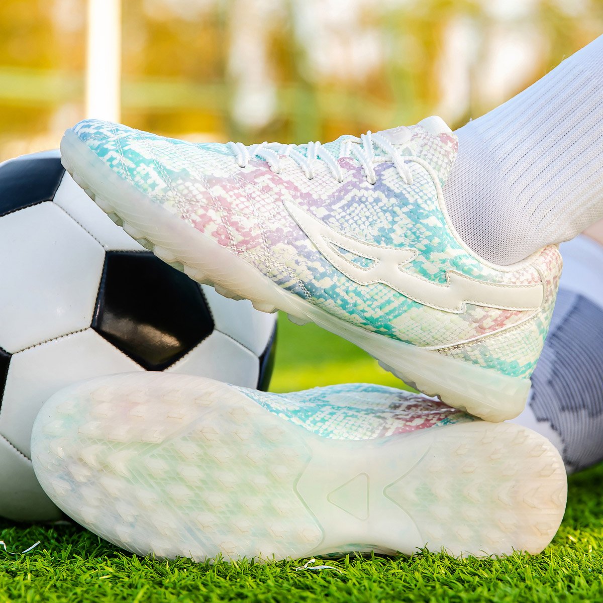 High Quality Low-top Broken Nail Football Shoes Luminous Men's Professional Soccer Shoes