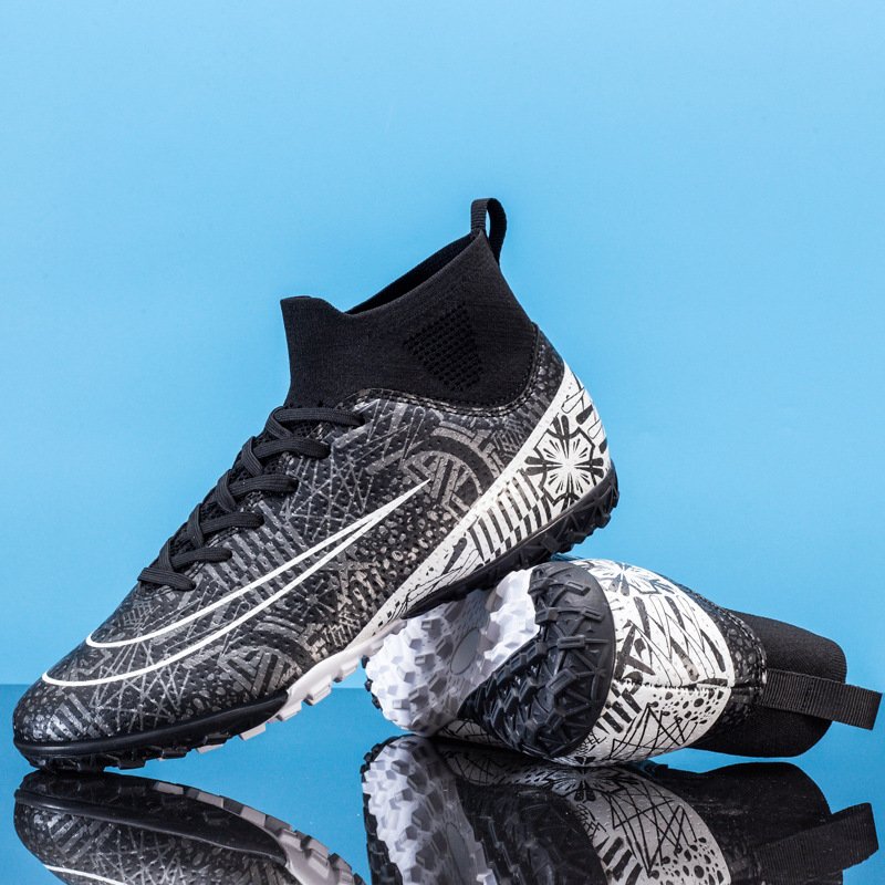 Popular Design Hot Selling Fashion Cheap Trend Football Sneakers light sports shoes professional training men's soccer shoes