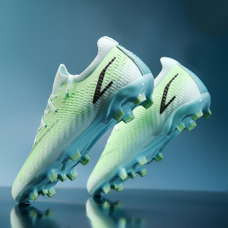 Exclusive Wholesale Hot Sellers 2024 Collection High-End Men's Sports Fashion Sneakers for Soccer