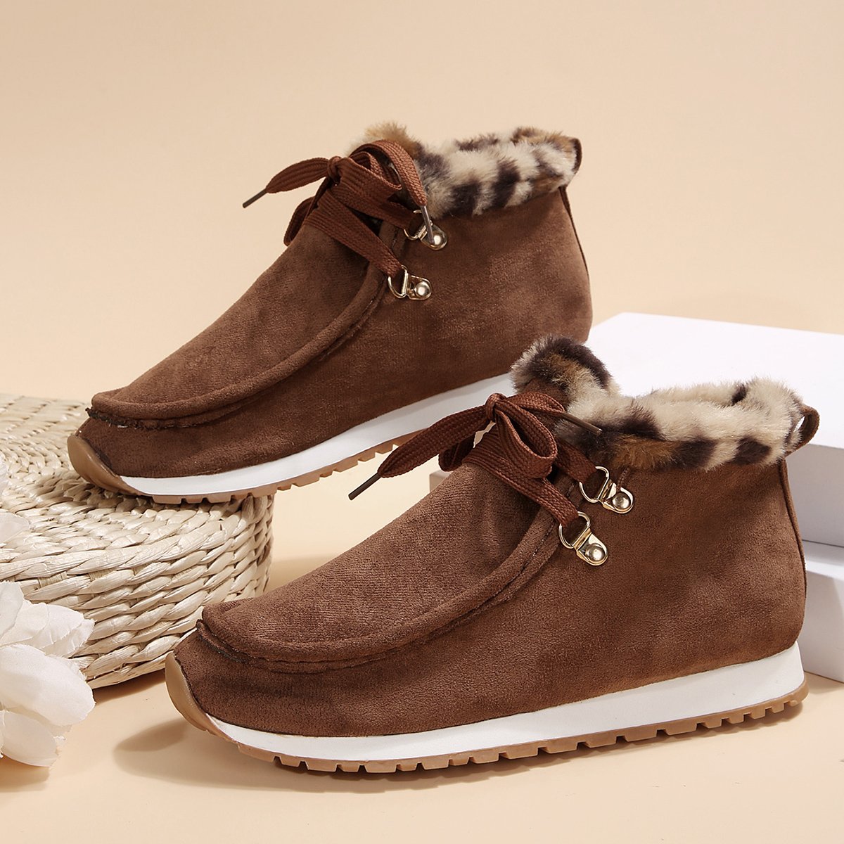 Women's flat cotton shoes with warm lining and anti-slip sole