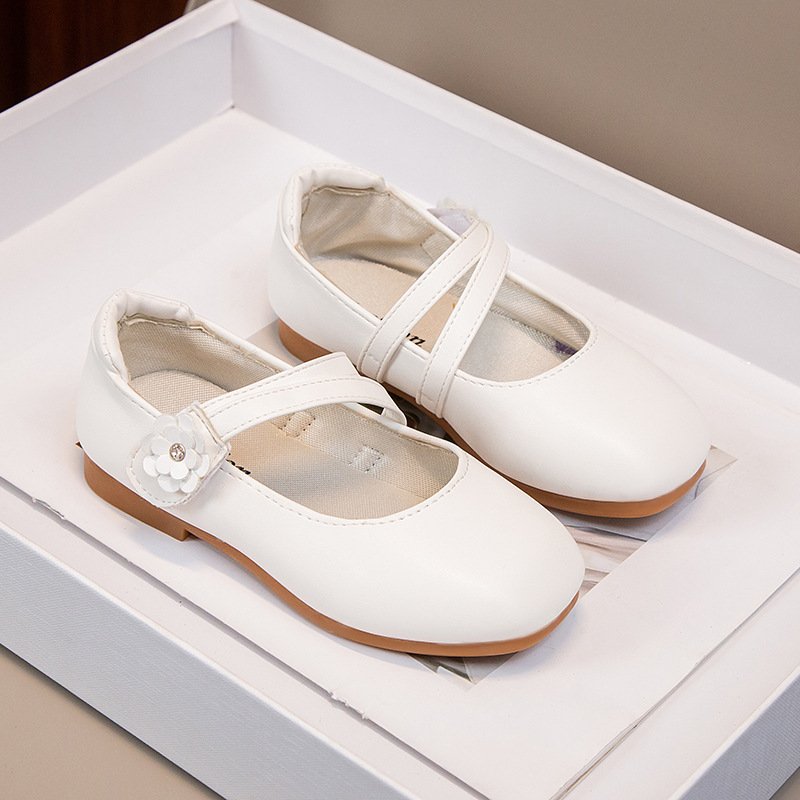 Girls' leather shoes 2024 new white princess dance performance, spring and summer big children, baby students