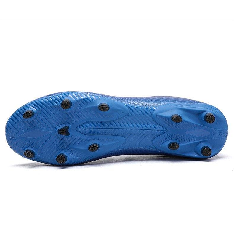 New High Ankle Soccer Shoes Men Breathable Outdoor High-top Football Boots Turf Soccer Cleats Kids AG Women Soft Football Shoes