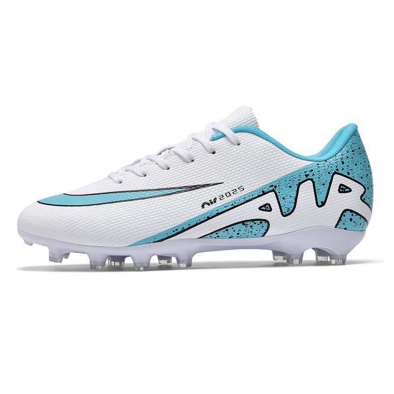 2024 Factory customized brand high quality soccer sports shoes new fashion football shoes men sneakers