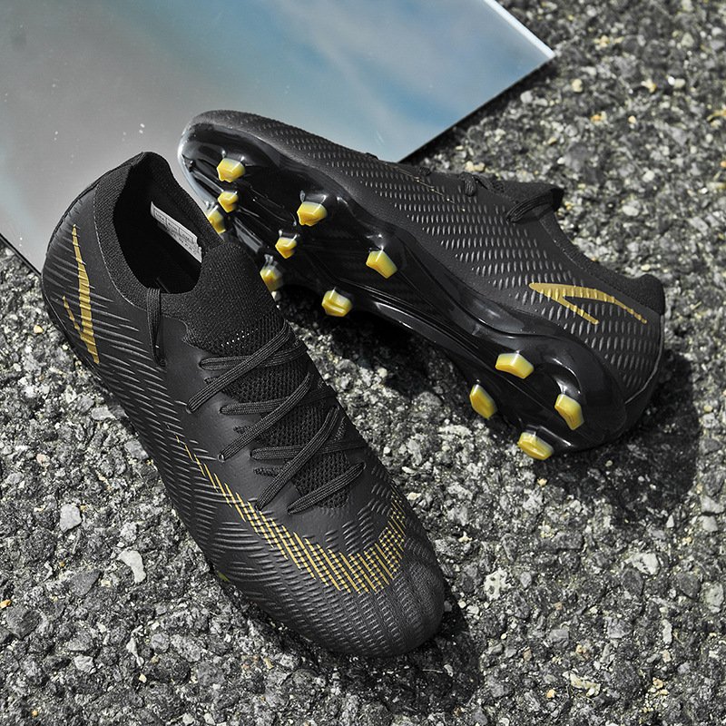 New Soccer Shoes for men boy's Football Boots men's shoes Wholesale Mesh breathable