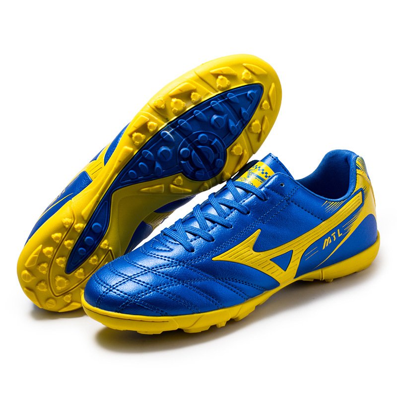 Rubber Sold Fashion Student Soccer Sports Shoes Anti-slip Chunky Football Shoes for Men Kids Outdoor Soccer Shoes