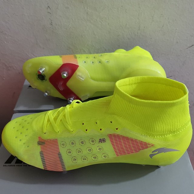 Fashionable style Soccer Shoes for men soccer boots best selling football shoes OEM products