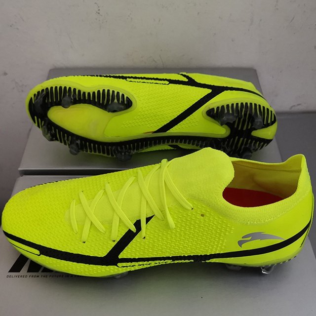 Fashionable style Soccer Shoes for men soccer boots best selling football shoes OEM products