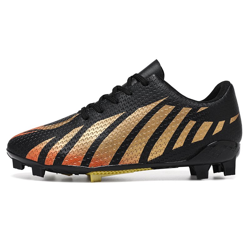 Factory professional customized plus size soccer shoes for teenagers and students game training shoes sports shoes wholesale