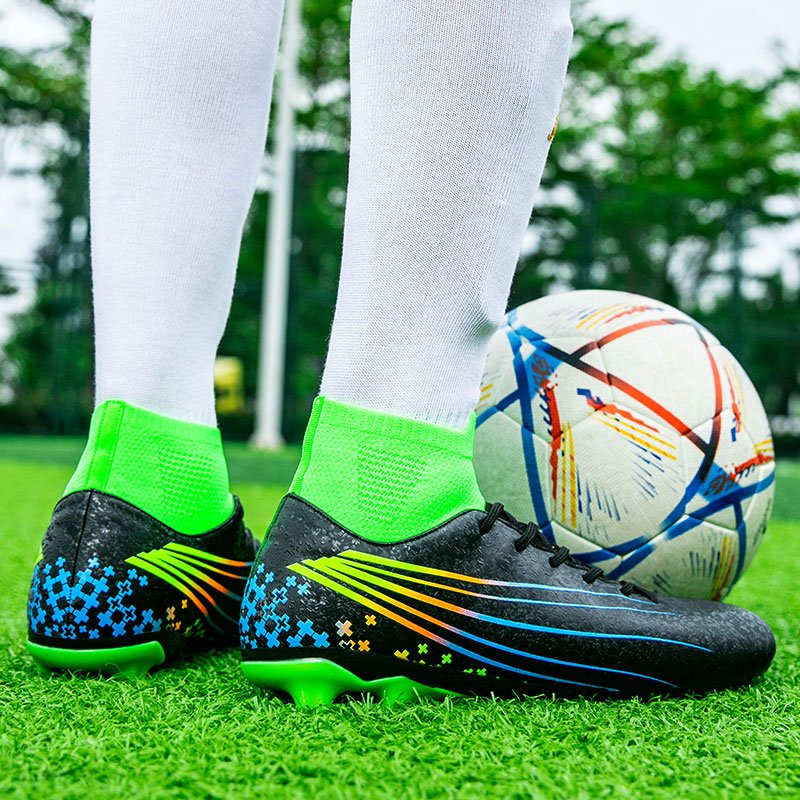 Professional Outdoor Men's and Women's Football Shoes New Low Top Factory Wholesale for Soccer