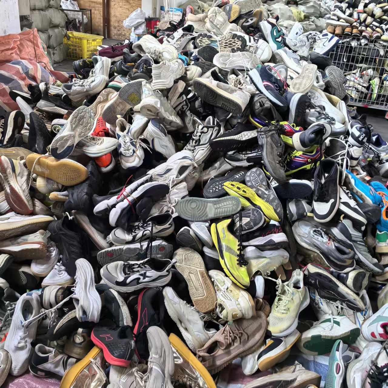 2024 Hot Sale wholesale second hand used soccer boots football shoes boots bales