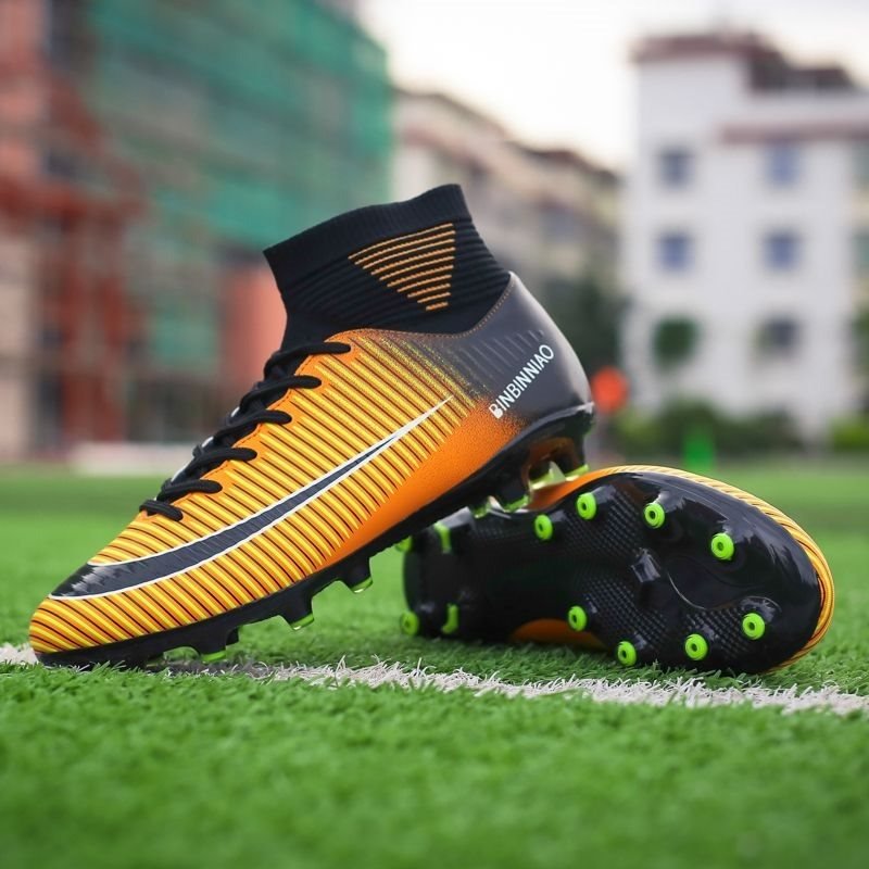 Professional AG Training Football Shoes for Men Anti-Slip Long Nails with Broken Nails Design for Turf Soccer Football Training