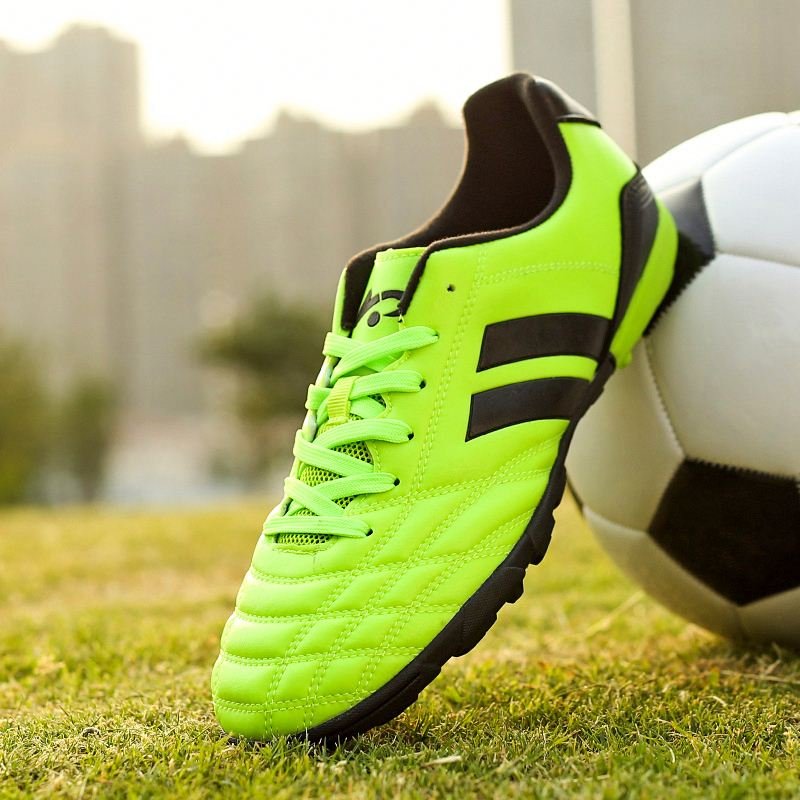 Football Turf Shoes Boots Zapatos Futbol De Cuero Free Delivery Indoor Soccer Shoe Zapatillas New Atletic Men Shoes Sneakers