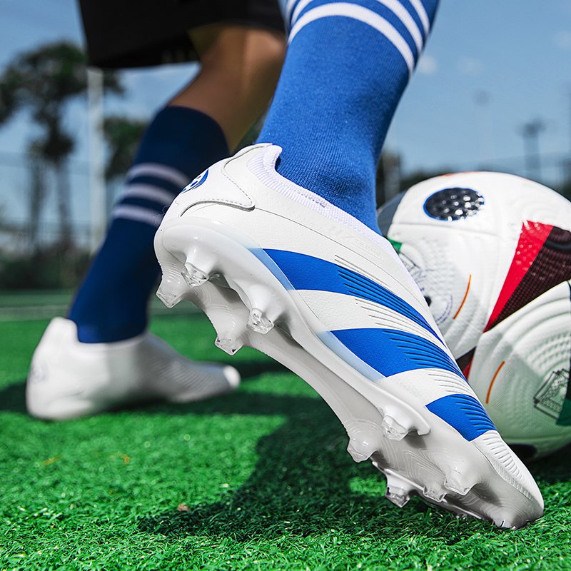 2024 Factory Hot Selling Fashion Men's Grass Training Football Shoes New Football Boots 35-45