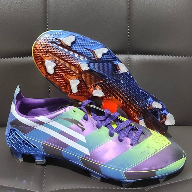 Men and women outdoor sport shoes for football original quality brand soccer shoes