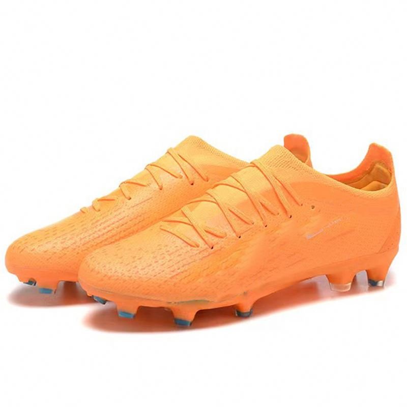 Professional Comfortable Plush Lining Soccer Shoes for Youth Boys Retro Style Walking Shoes Cushioning Firm Ground Autumn Season