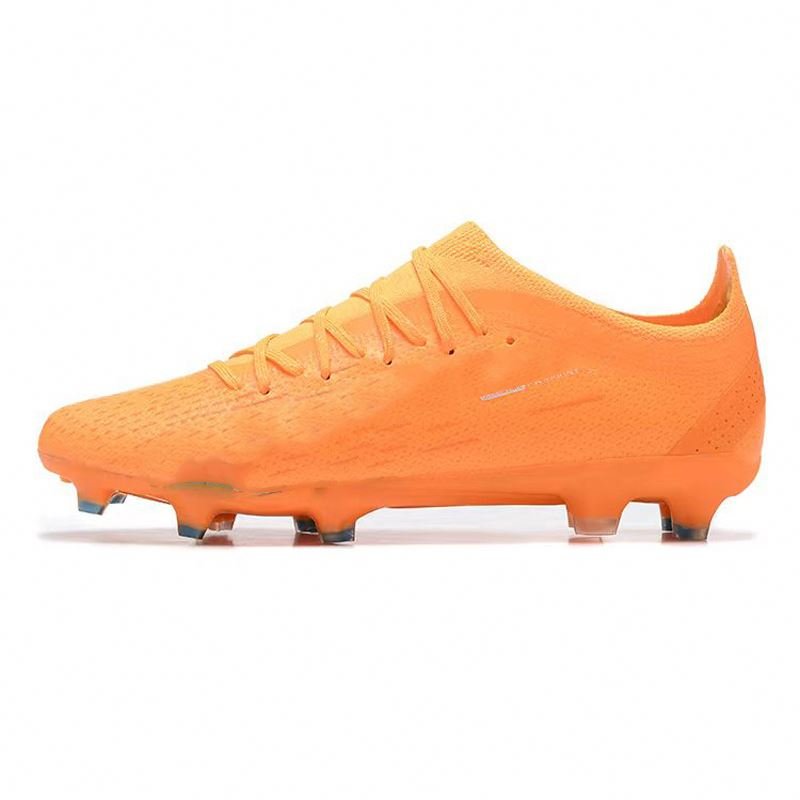 Professional Comfortable Plush Lining Soccer Shoes for Youth Boys Retro Style Walking Shoes Cushioning Firm Ground Autumn Season