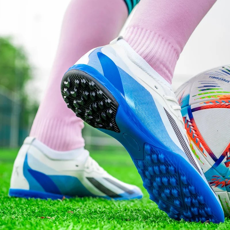 Men Soccer Shoes Turf Futsal Society Football Boots Training Sports Football Shoes Professional Cleats Sneakers