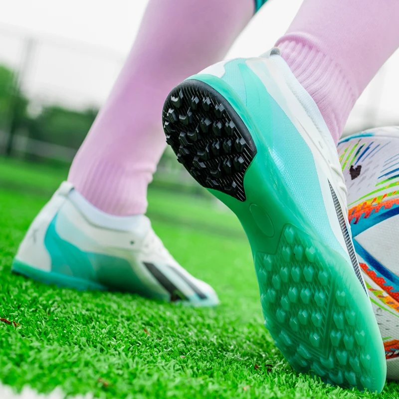 Men Soccer Shoes Turf Futsal Society Football Boots Training Sports Football Shoes Professional Cleats Sneakers