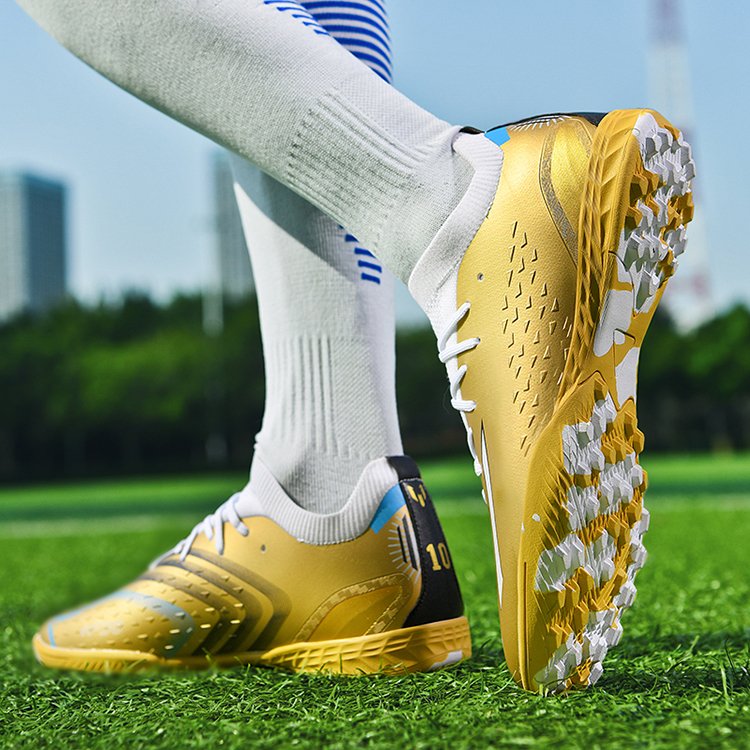 MT Custom Factory Wholesale OEM High Quality Professional Indoor Turf Sport Football Soccer Boots Futsal Shoes Mens