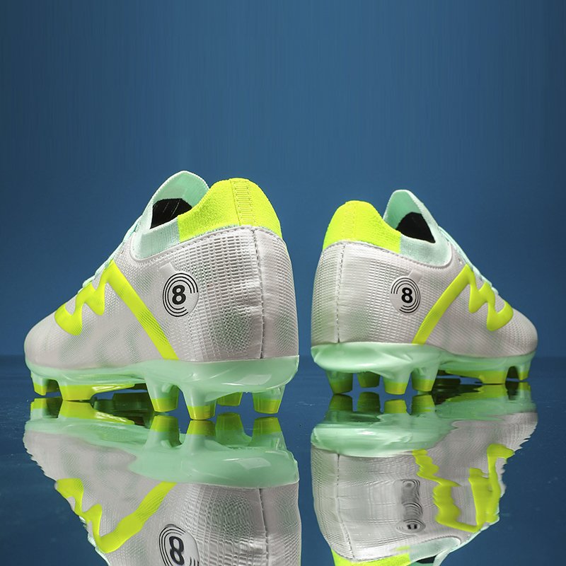 Manufacturer Professional Custom Wholesale Men's Soccer Shoes Lightweight Outdoor Soccer Boots High Quality Soccer Shoes