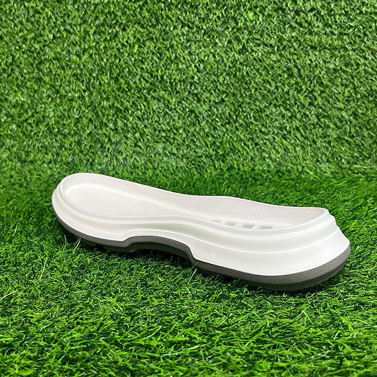 Factory Customized LOGO Ultra-Lightweight Two-Color Design Super Soft IP Casual Sole