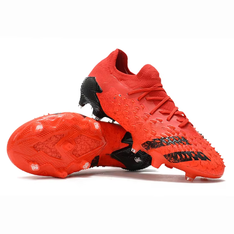 Wholesale Customized Men Football Shoes Popular Design Outdoor Soccer Shoes Sport Online Football Soccer Boots