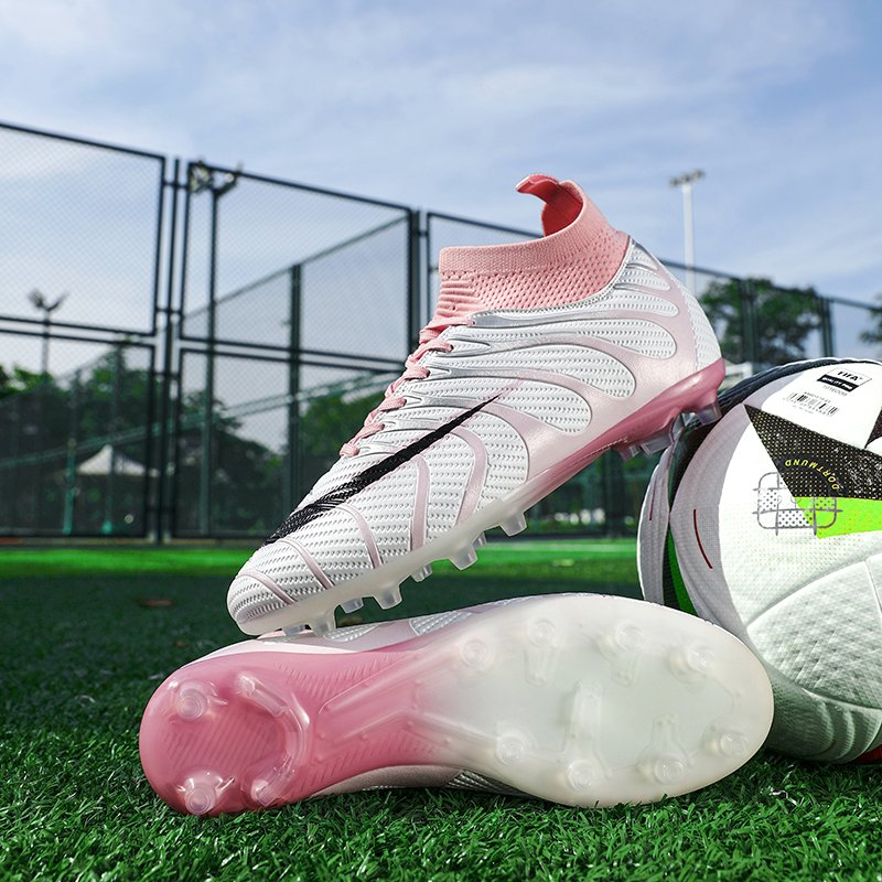 Wholesale Professional Fashion Sport Breathable Football Boots Carefully Selecting Good Materials Man Women Soccer Shoes