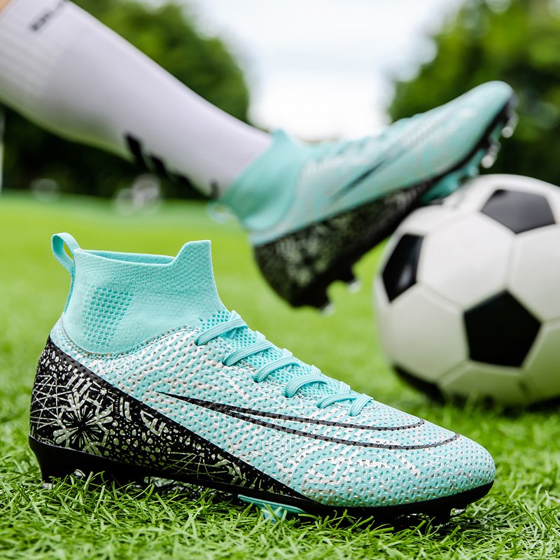 New Arrival OEM Football Sports Training Shoes Original Design Soccer Boots with AG Sole Wholesale for Summer and Winter Use