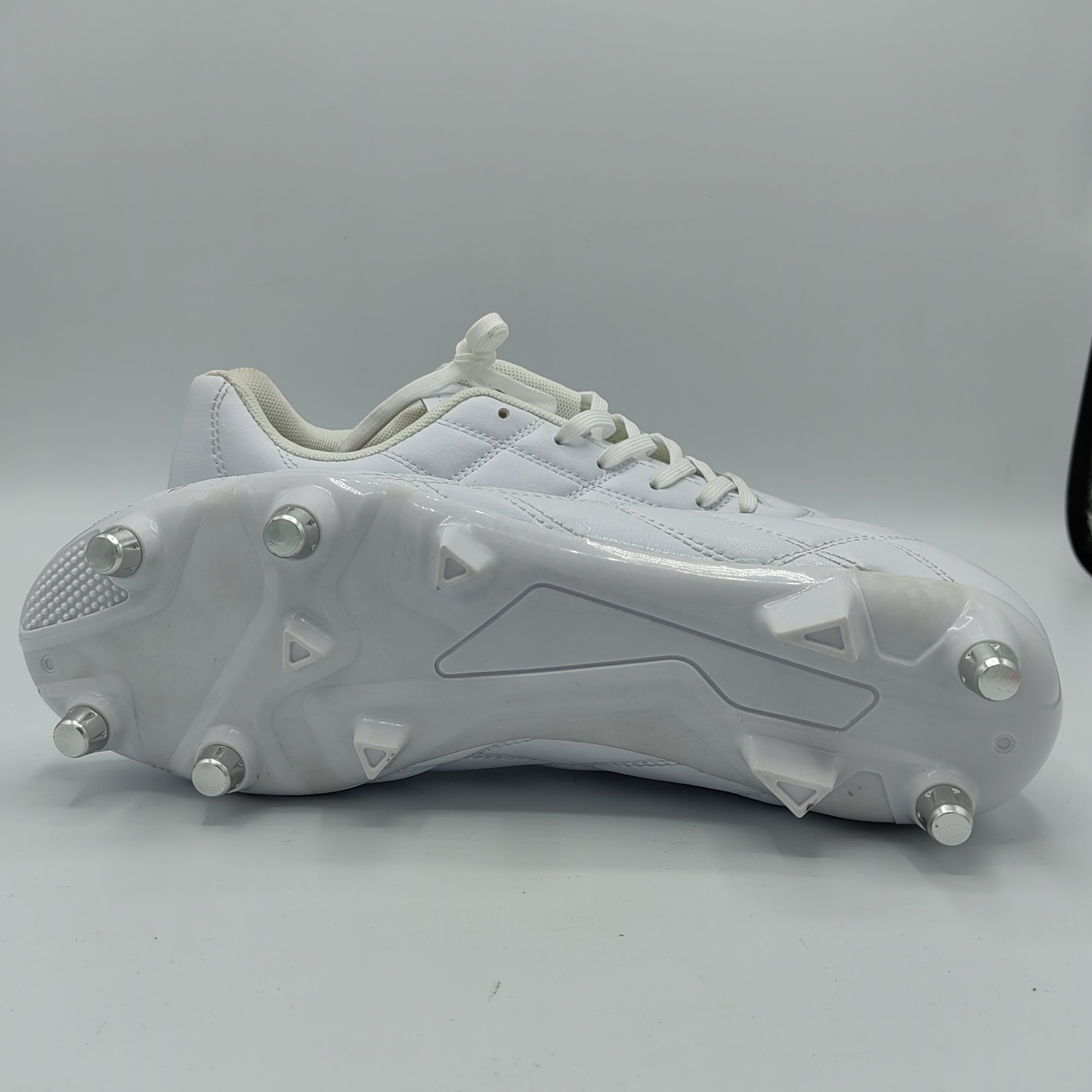 Customize Professional Soccer Shoes For Soccer Players At Factory Price