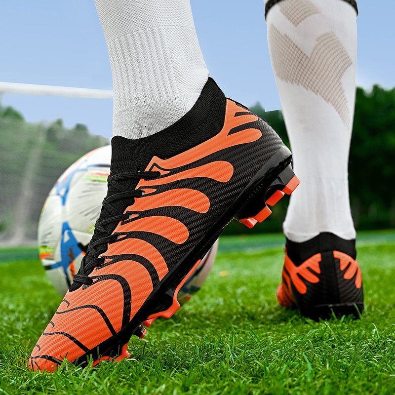 Low Cut Outdoor/Indoor Soccer Sport New Arrival Wholesale Hot Selling Fashion Futebol Match Running Man Women Football Shoes