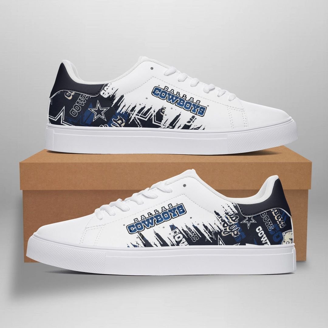 Wholesale American Football 32 Team Custom Logo Image Shoes Casual Custom football fans sneakers Team Logo Soccer Sports Shoes