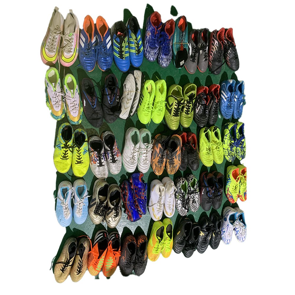 Branded Second Hand Men's Football Soccer Shoes Breathable and for Summer Chinese and International Brands in Stock Bales